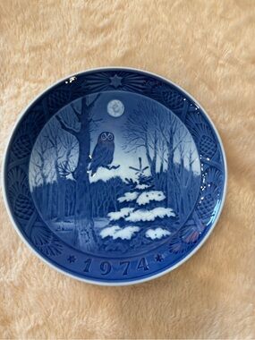 Royal Copenhagen Blue Owl 1974 Collector Plate